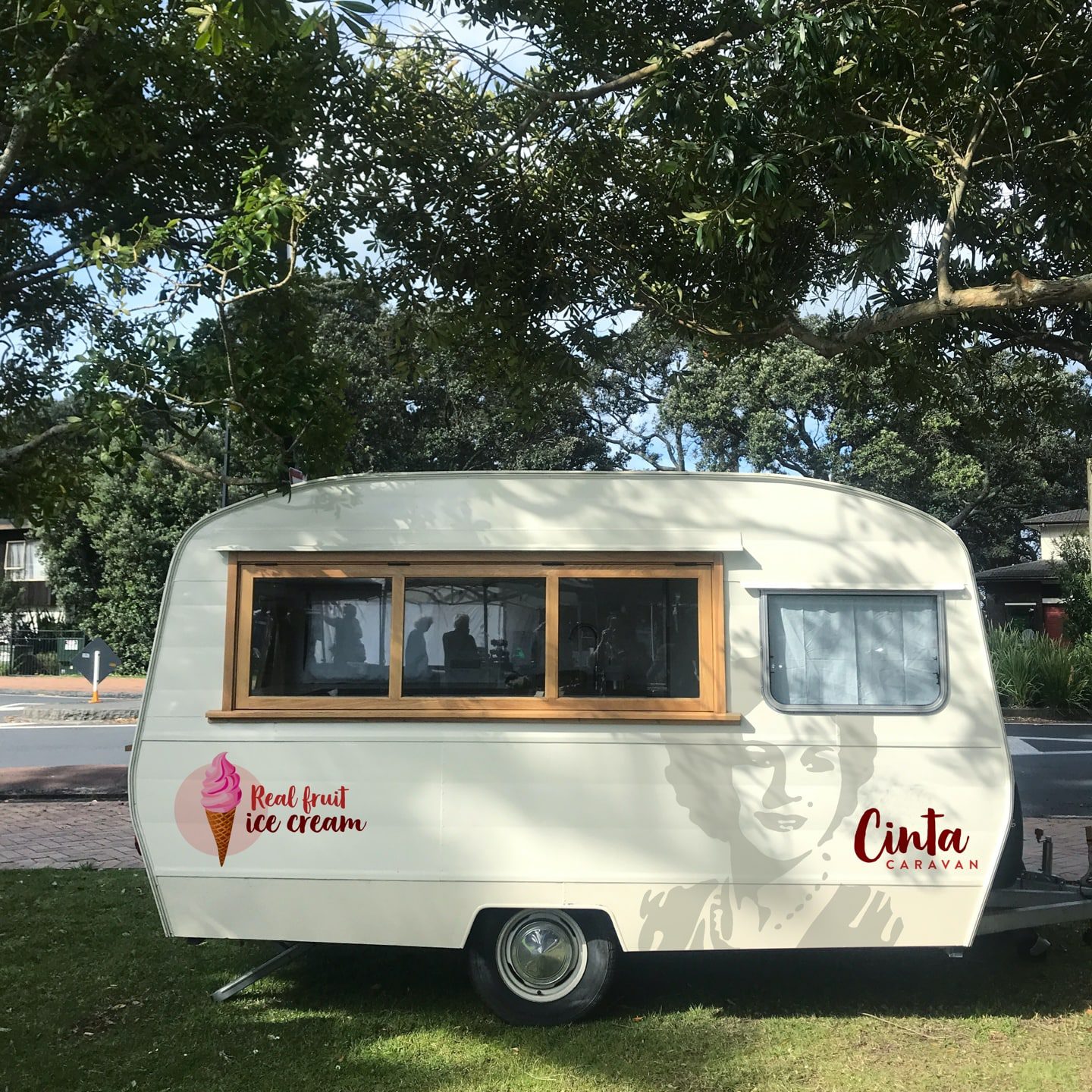 Cinta Caravan