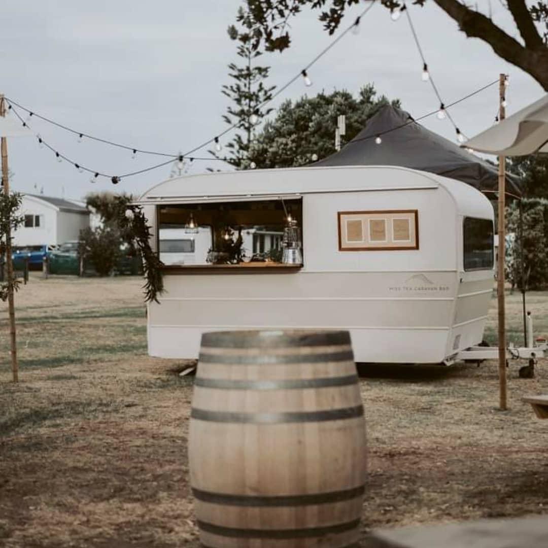 Mount Vintage Bar